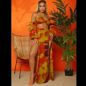 SHEIN Tie Dye Twist Front Top & M-Slit Hem Skirt Size 4 (Small)